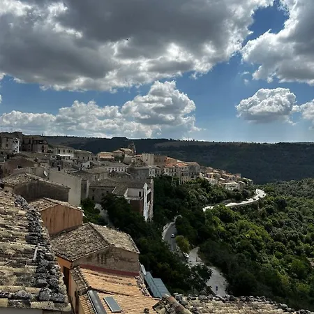 Terrazza Torrenuova Ibla Oda ve Kahvaltı 3*